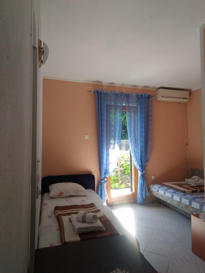Apartment Angelina Risan Bagian luar foto